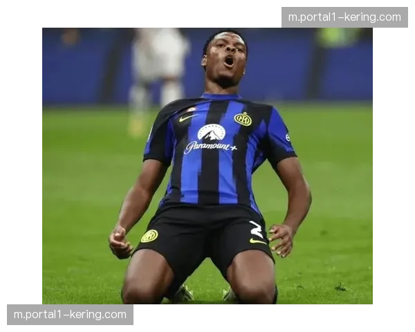 国米邓弗里斯伤愈复出及时 右翼卫位置轮换深度得到有效补充