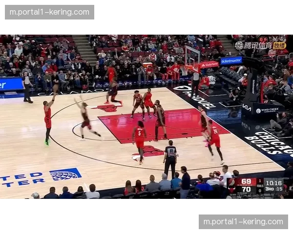 布泽利斯20分7篮板提供支援 公牛锋线轮换深度显优势